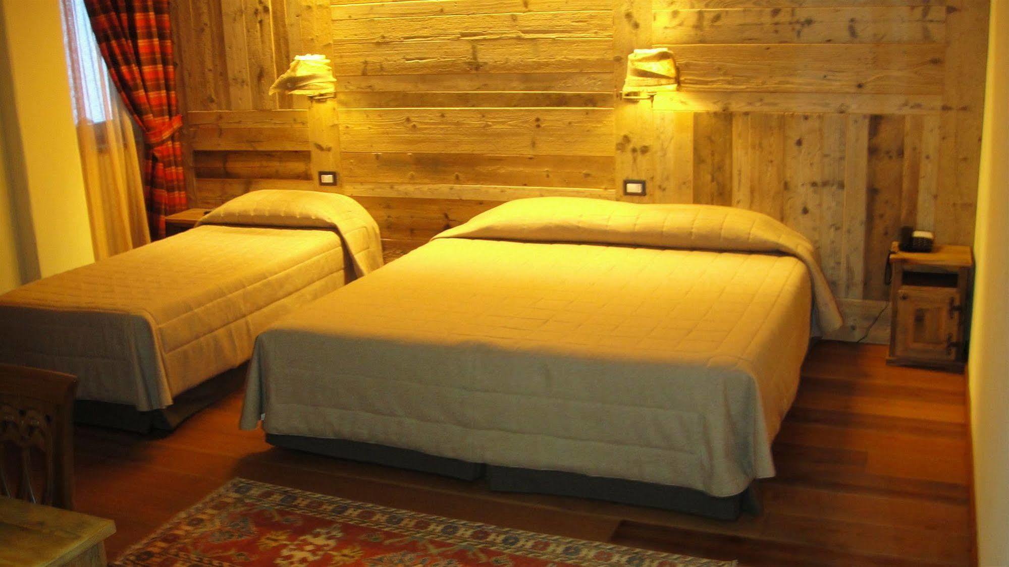 Hotel Meuble Mon Reve เบรยล์-แชร์วิเนีย ภายนอก รูปภาพ