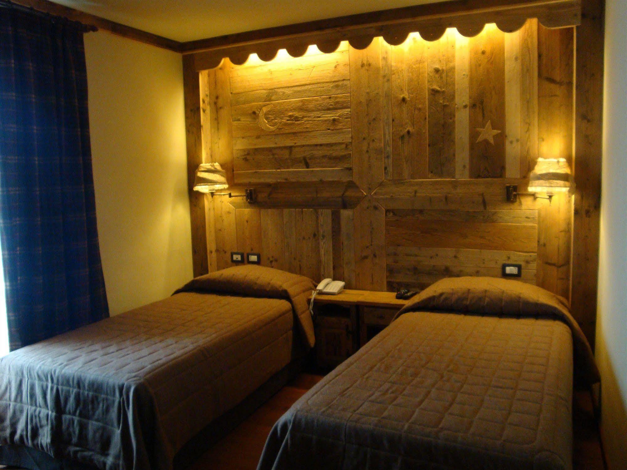 Hotel Meuble Mon Reve เบรยล์-แชร์วิเนีย ภายนอก รูปภาพ